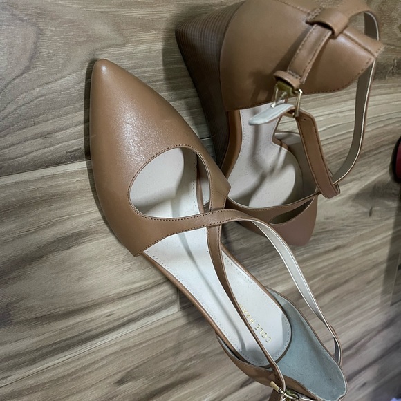 Cole Haan Wedge Heels - Emberlee, tan size 8.5 - Picture 3 of 3